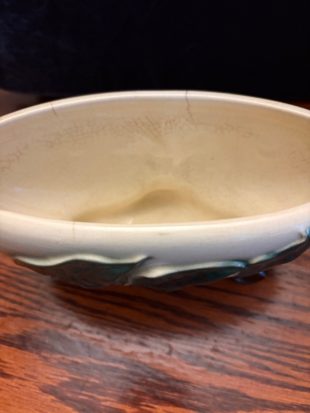 Ceramic Ivy-Leaf Footed Planter Bowl - Cream with Green - Picture 2 of 14